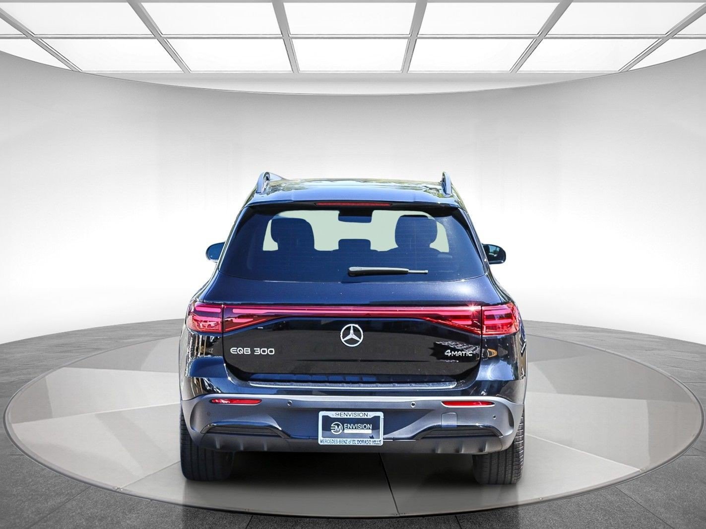 Used 2024 Mercedes-Benz EQB 300 4MATIC image 3