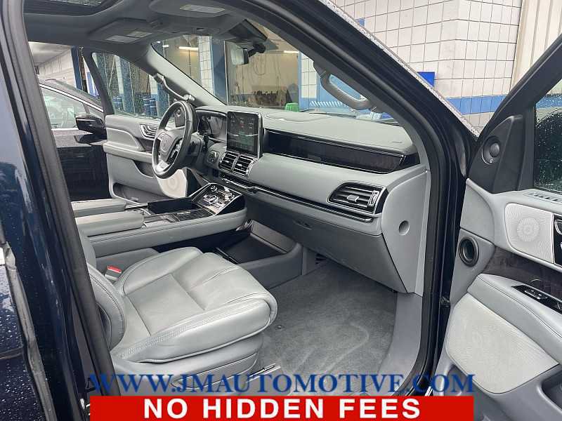 Used 2021 Lincoln Navigator Reserve w/ Luxury Package AWD/4WD image 9