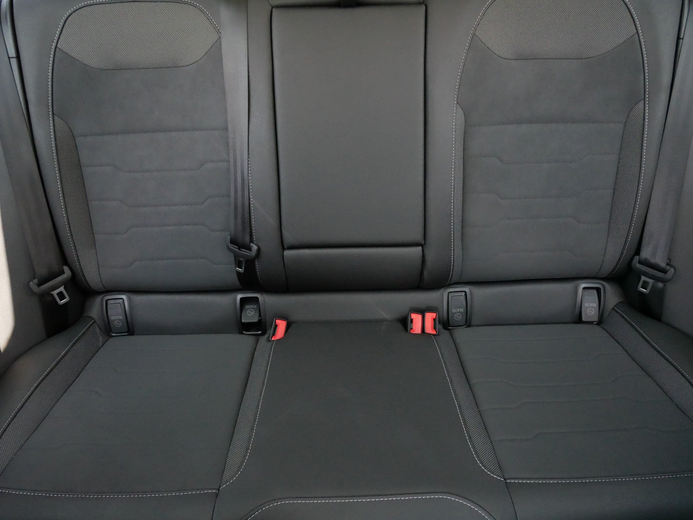 Certified 2025 Volkswagen Taos SE AWD/4WD image 13