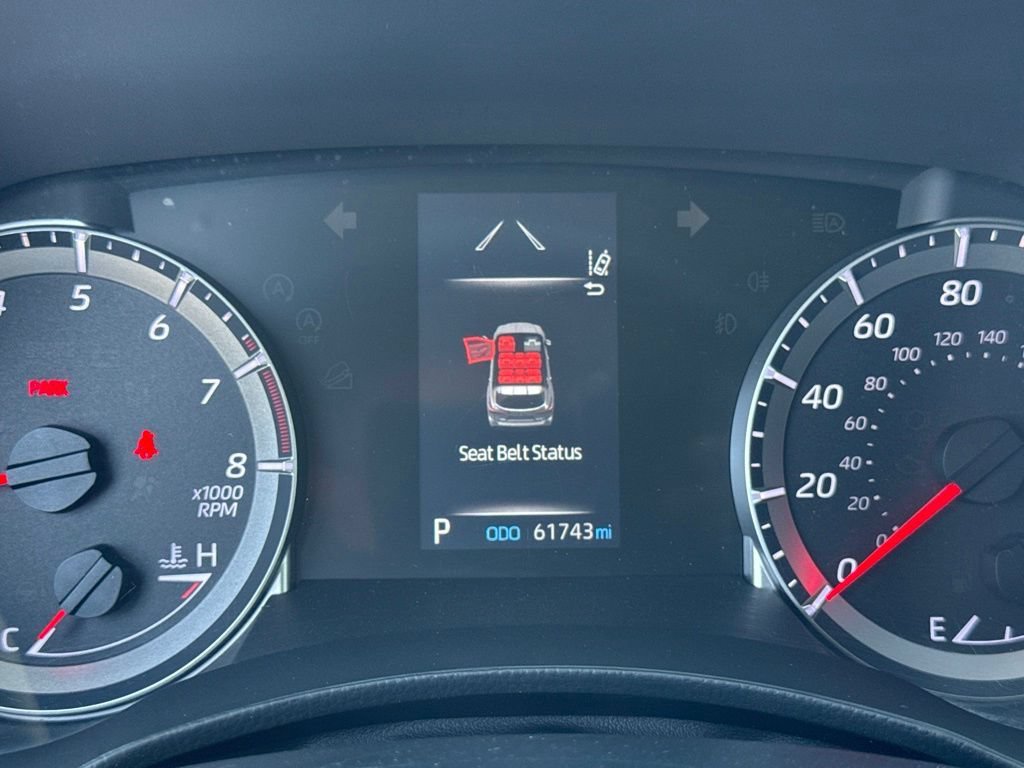 Used 2022 Toyota Highlander LE FWD image 27