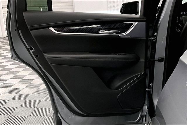 Used 2023 Cadillac XT6 Premium Luxury w/ Technology Package image 23