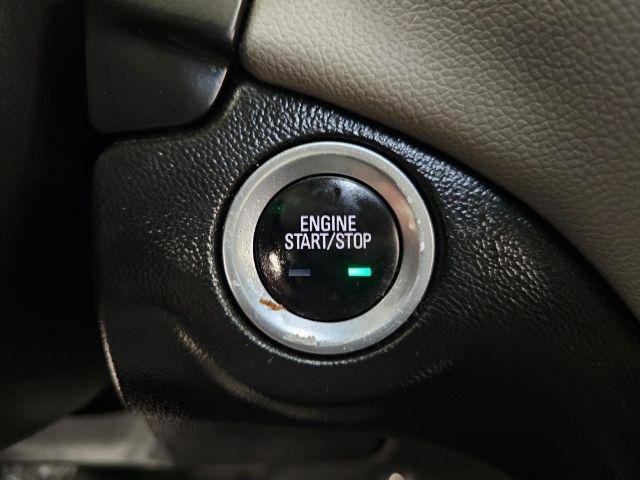 Used 2018 Chevrolet Equinox LS FWD image 21