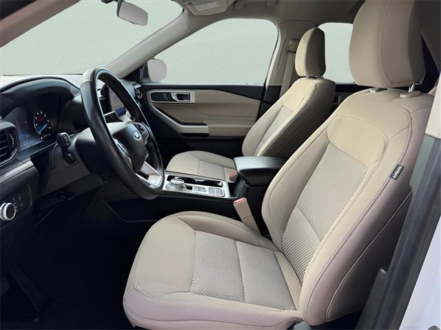 Used 2022 Ford Explorer XLT image 12