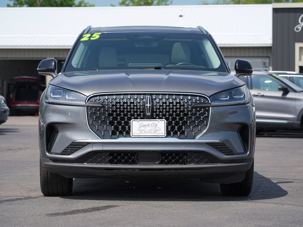 Used 2025 Lincoln Aviator Reserve w/ Illumination Package AWD/4WD image 8