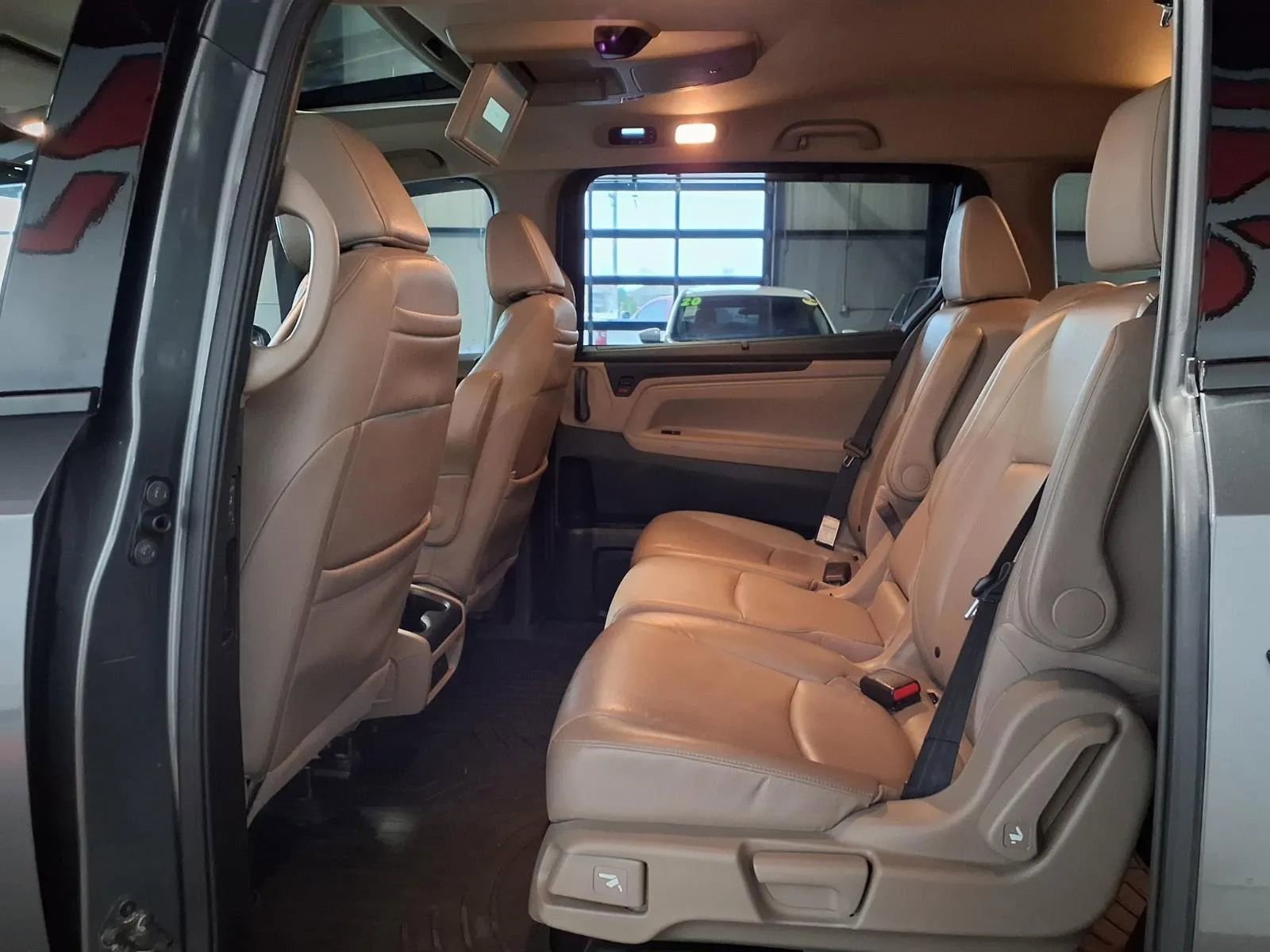 Used 2018 Honda Odyssey Elite image 15