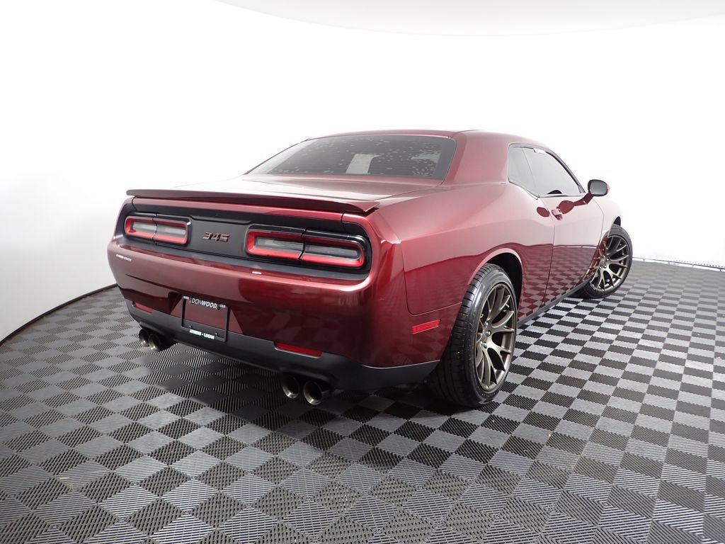 Used 2017 Dodge Challenger R/T RWD image 15
