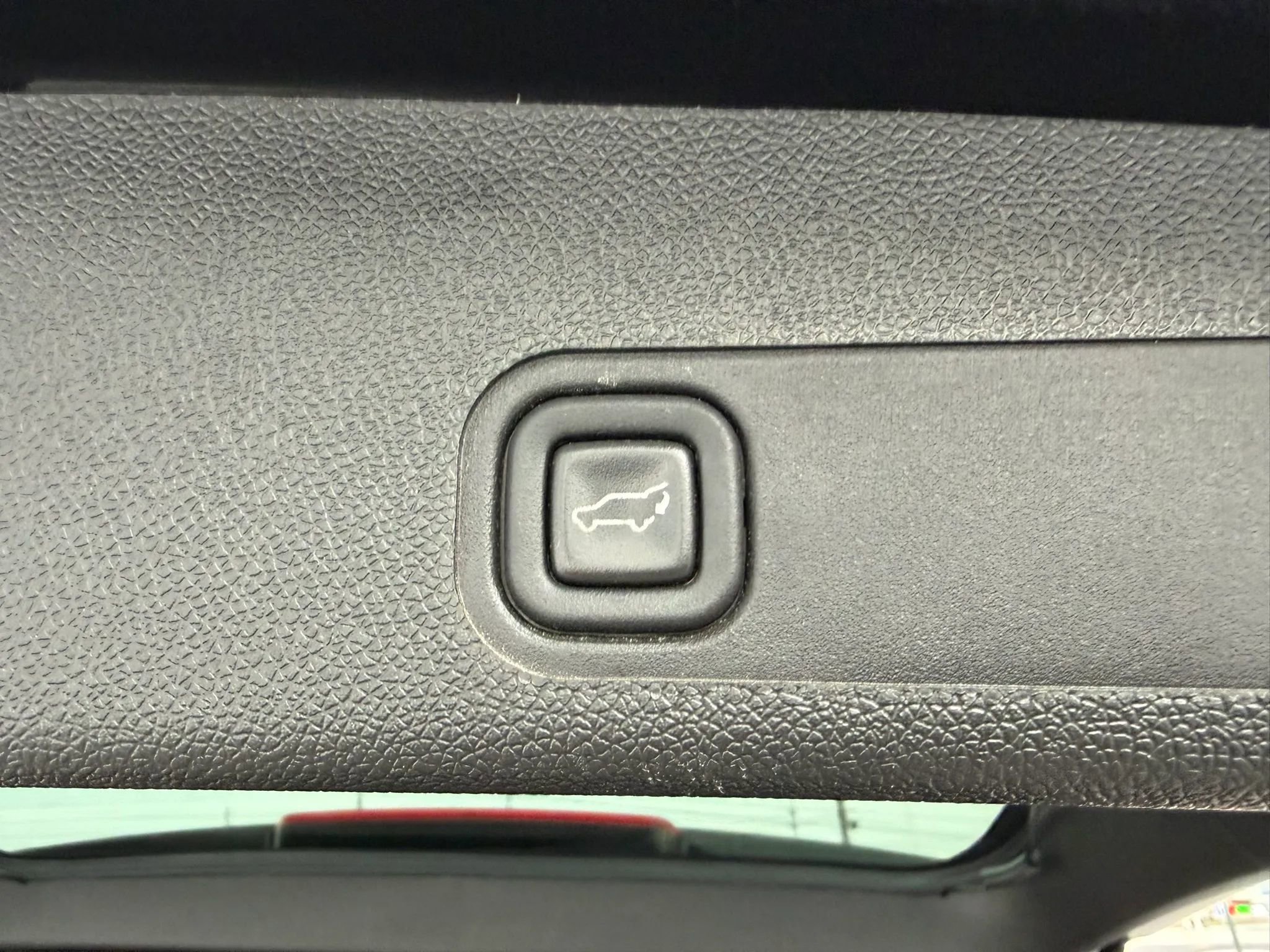 Used 2013 Chevrolet Suburban LT w/ Luxury Package image 43