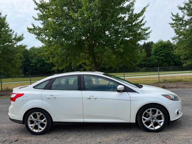 Used 2014 Ford Focus Titanium FWD image 5