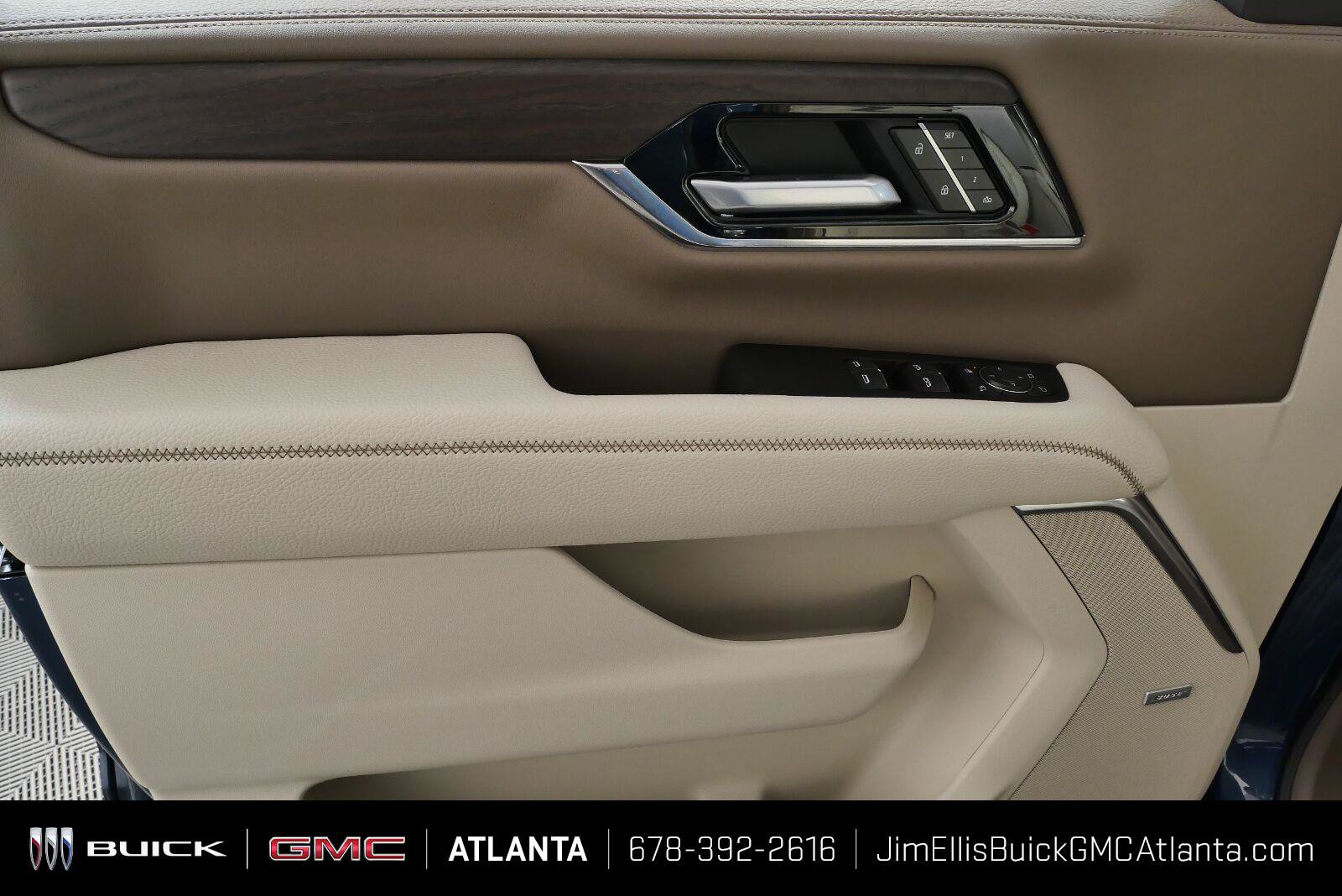 New 2026 GMC Yukon Denali w/ Sun & Power Step Package AWD/4WD image 6