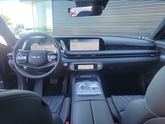 Used 2024 Genesis G90 3.5T AWD/4WD image 11