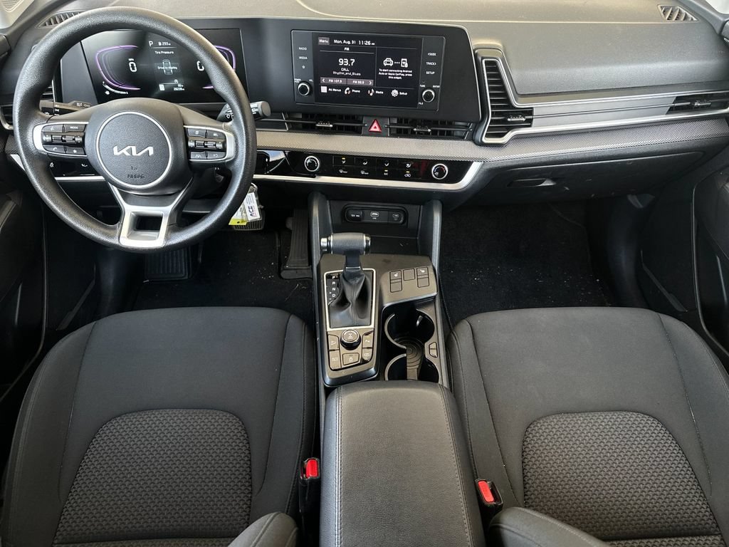 Used 2025 Kia Sportage LX AWD/4WD image 12