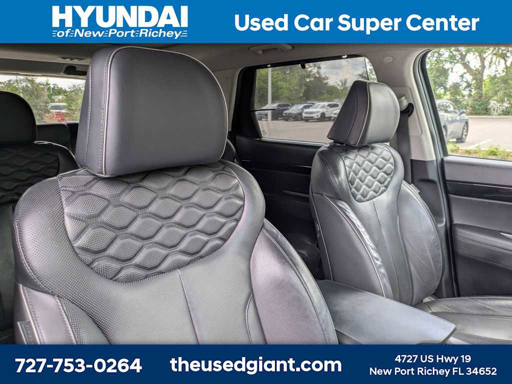 Used 2022 Hyundai Palisade Limited FWD image 6