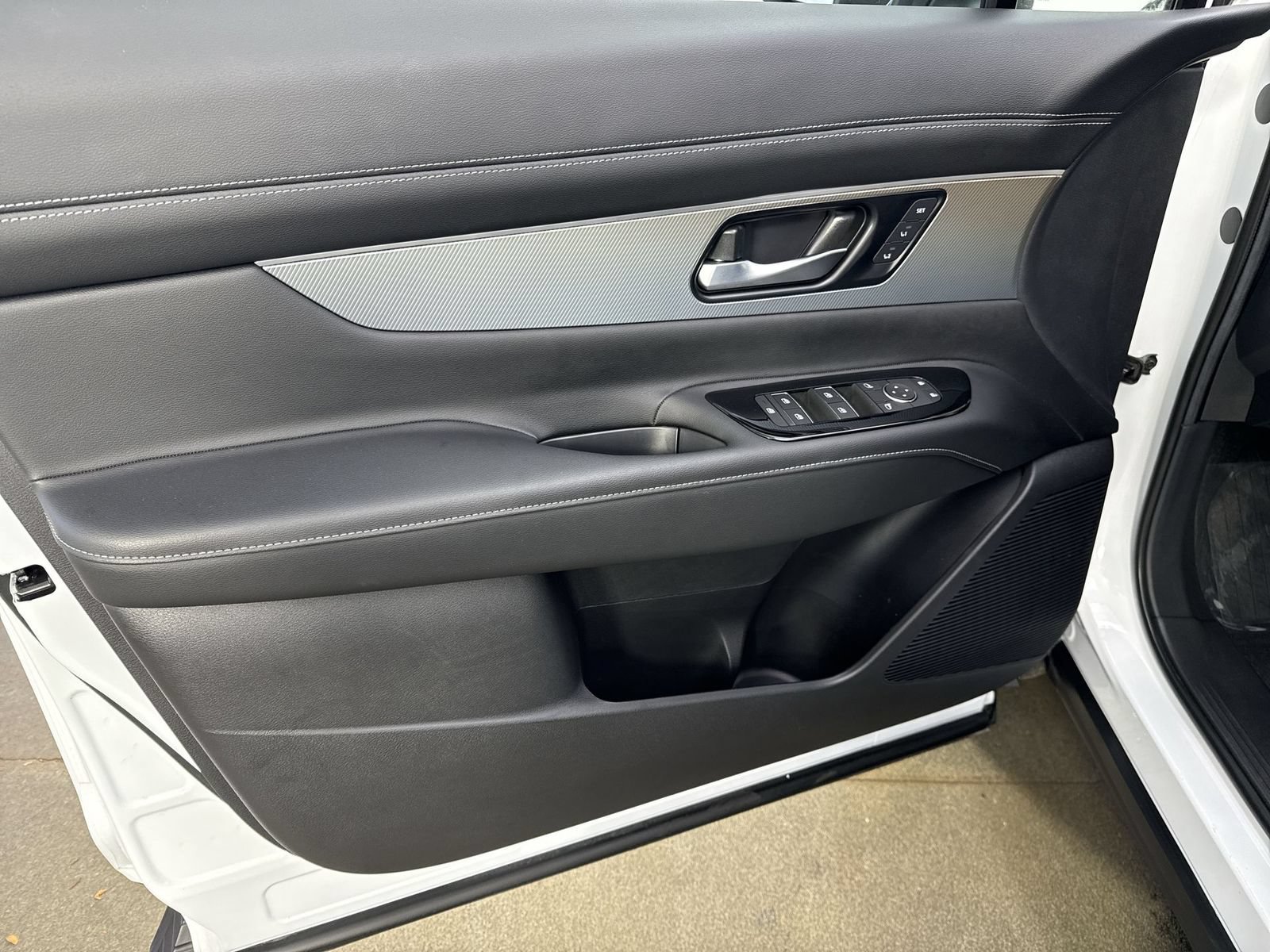 Used 2025 Nissan Murano SL AWD/4WD image 21