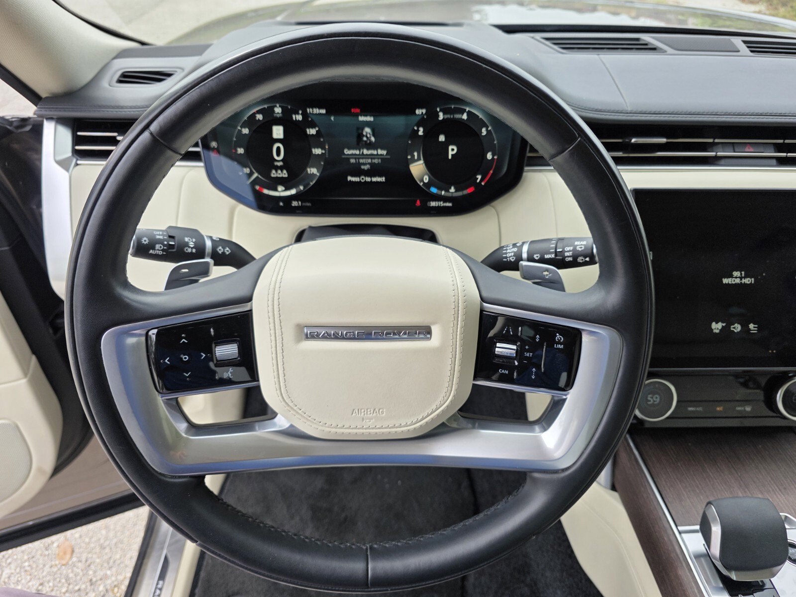 Certified 2023 Land Rover Range Rover SE image 18