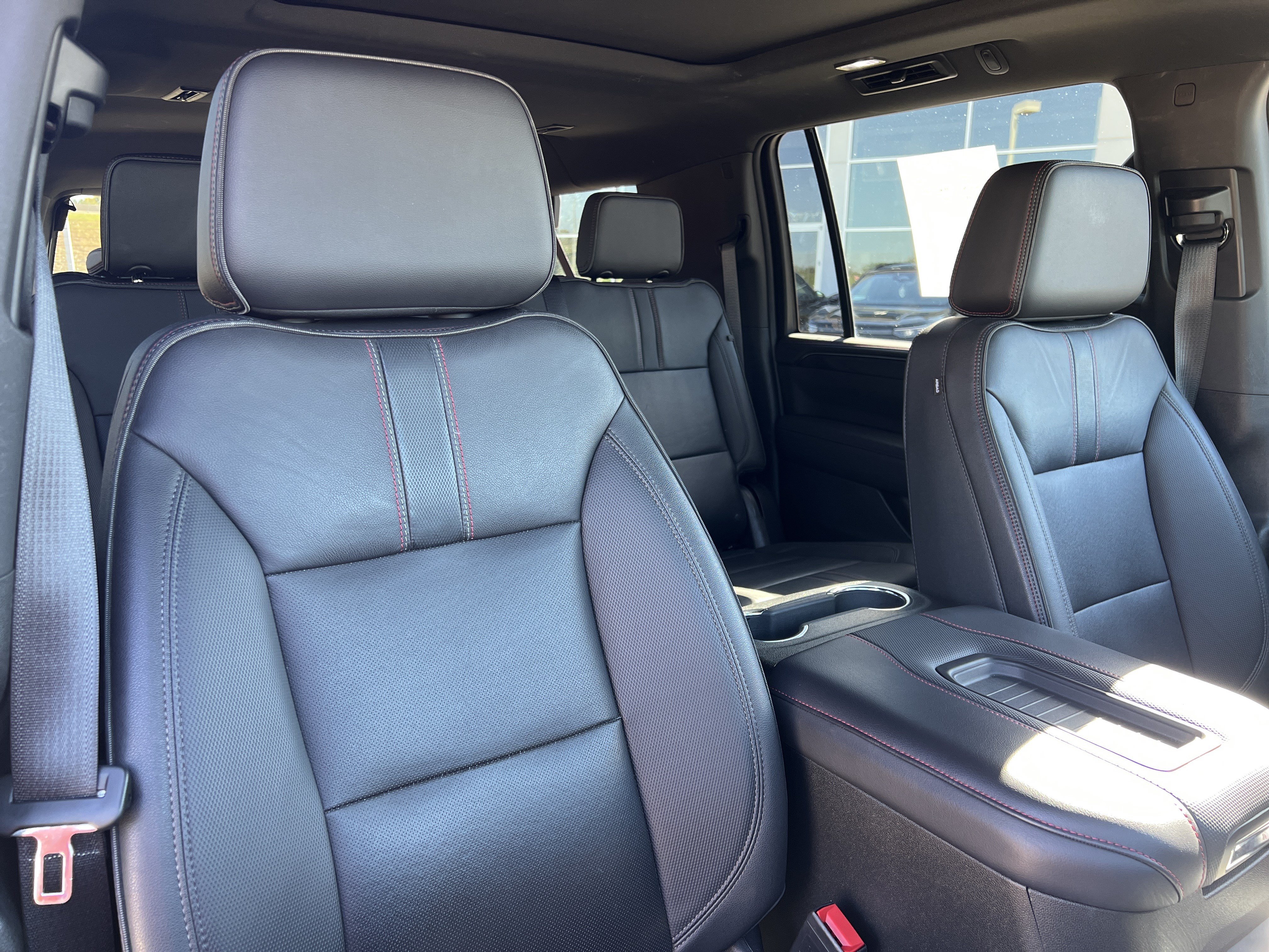 Used 2023 Chevrolet Suburban RST AWD/4WD image 11