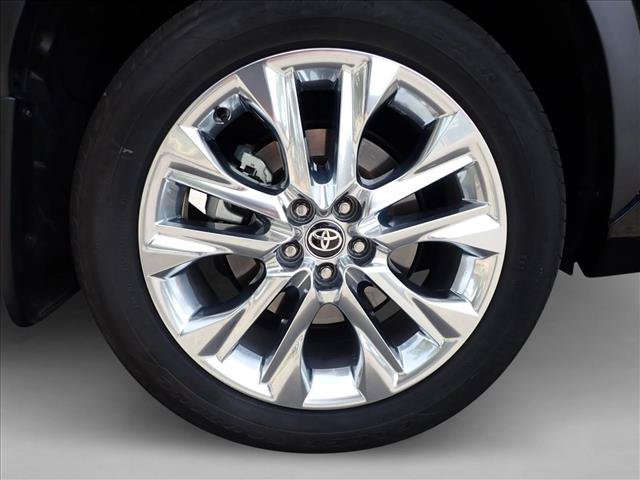Certified 2026 Toyota Highlander Limited AWD/4WD image 7