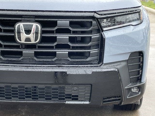 New 2026 Honda Pilot Sport image 8