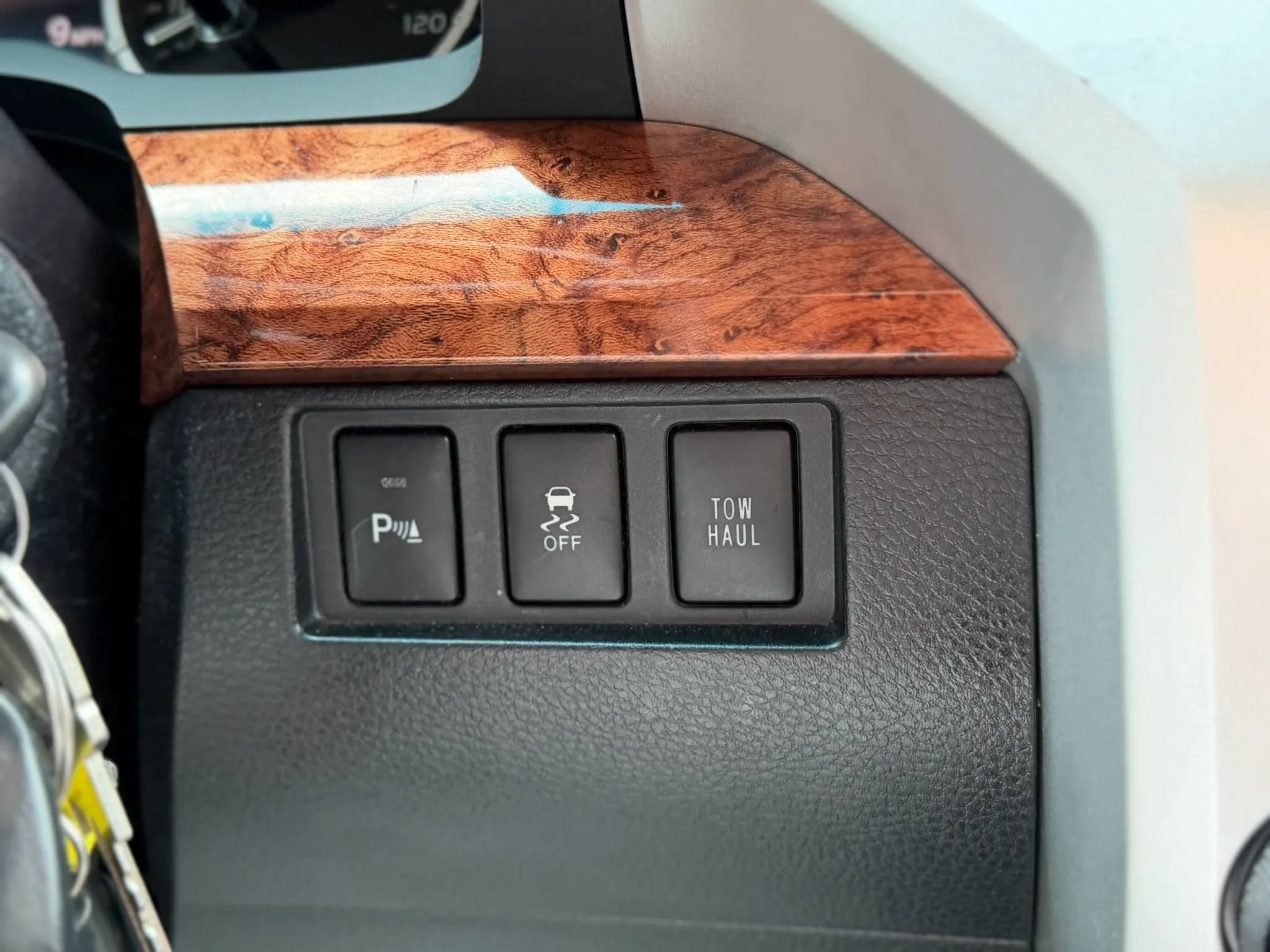 Used 2015 Toyota Tundra 1794 Edition AWD/4WD image 28