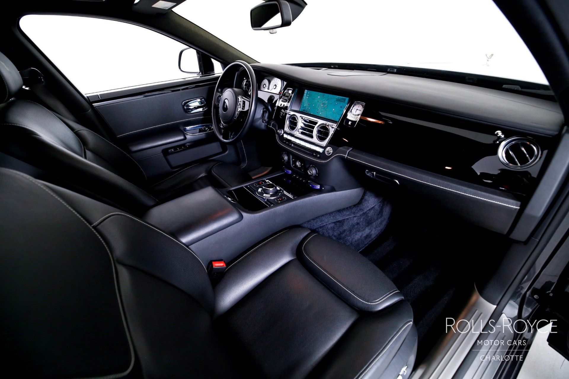 Used 2015 Rolls-Royce Ghost image 31