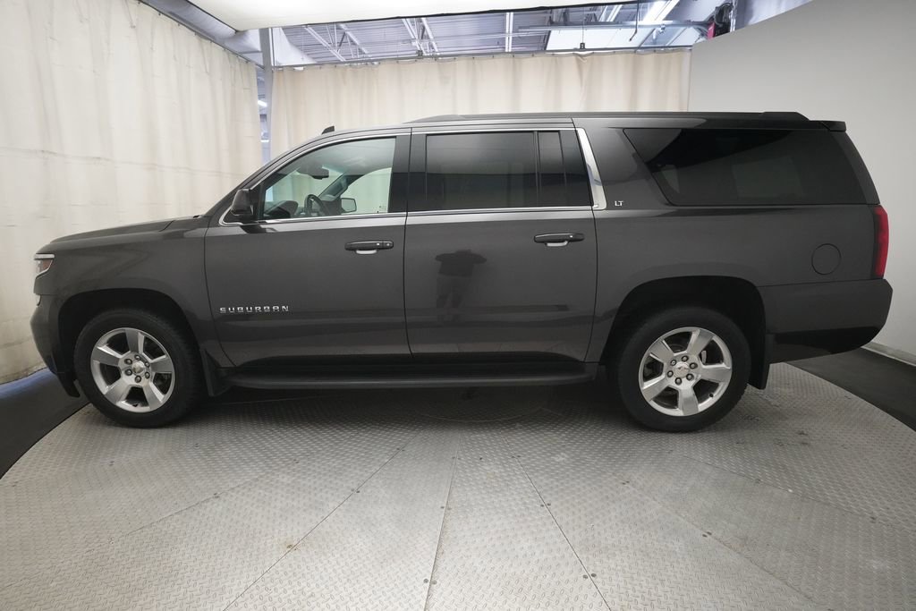 Used 2017 Chevrolet Suburban LT w/ Luxury Package AWD/4WD image 24