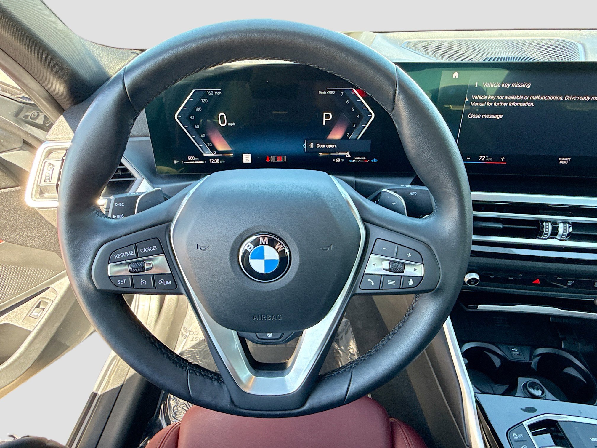 Used 2023 BMW 330i Sedan w/ Premium Package image 39