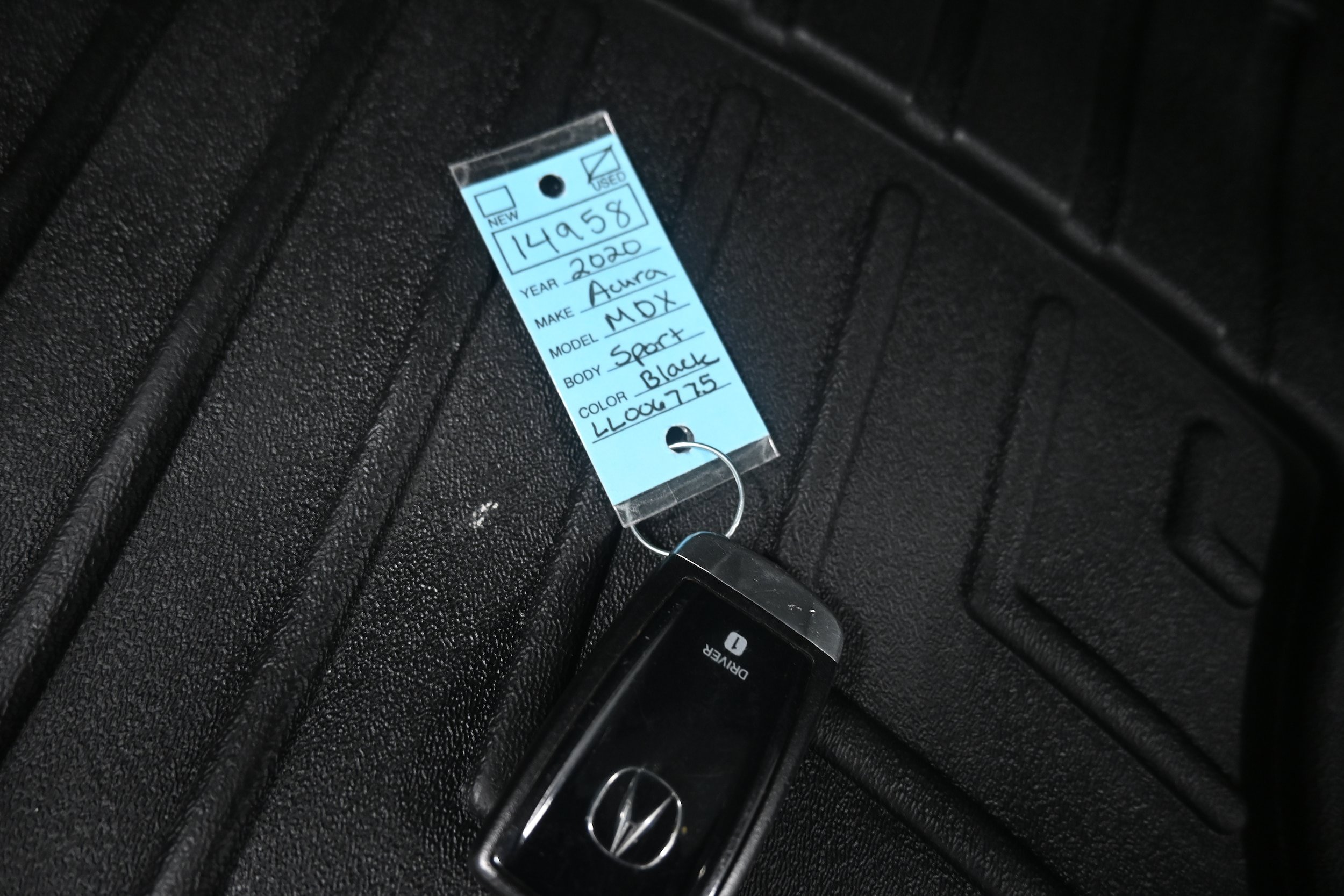 Used 2020 Acura MDX SH-AWD image 41