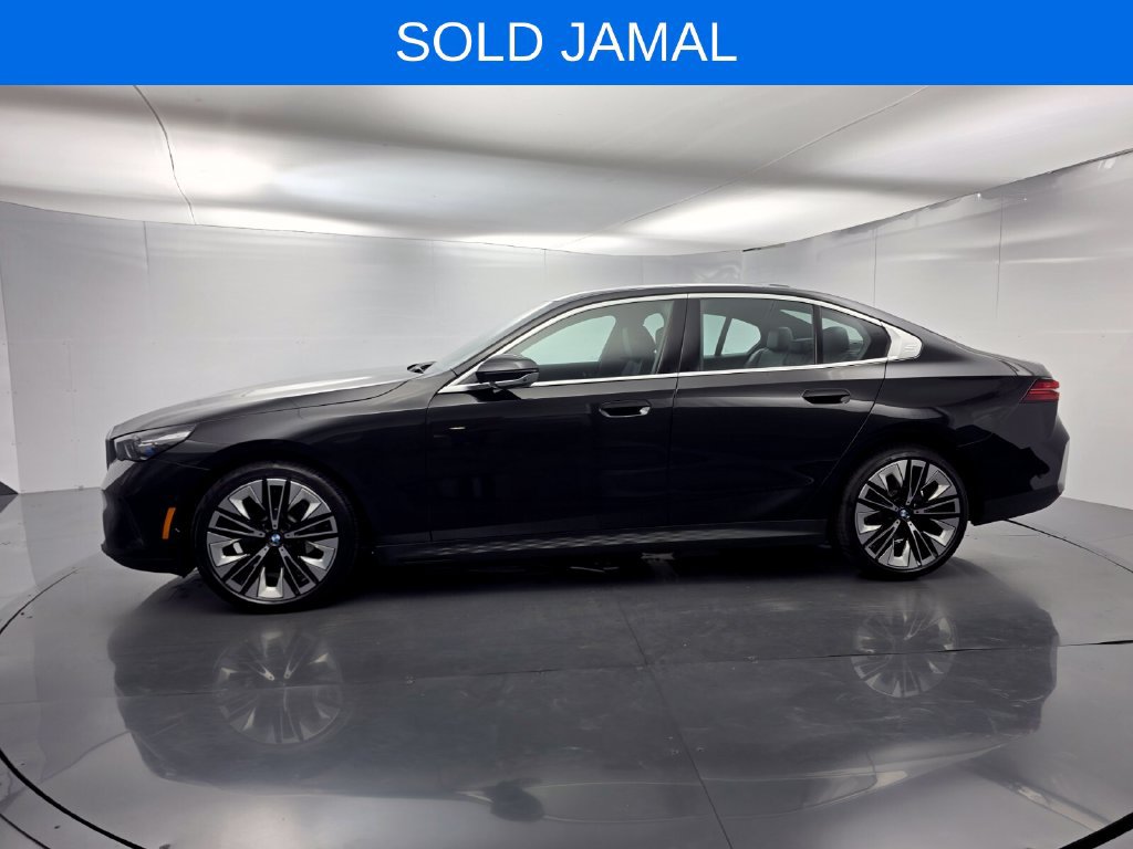 Certified 2024 BMW 530i w/ Premium Package RWD image 7