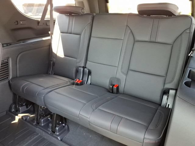 New 2026 Chevrolet Suburban RST w/ RST Capability Package AWD/4WD image 11