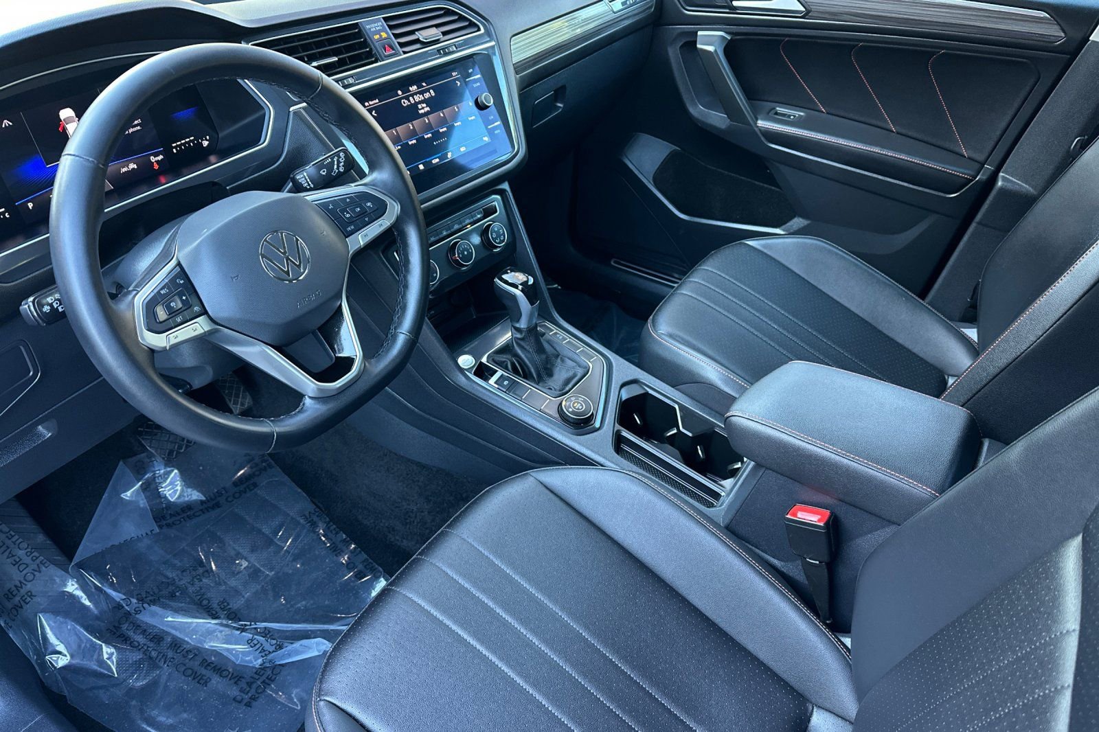 Used 2024 Volkswagen Tiguan Wolfsburg Edition image 9