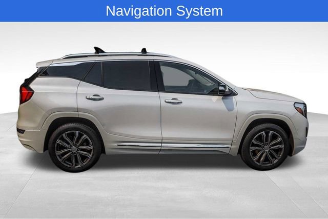 Used 2020 GMC Terrain Denali w/ Denali Premium Package image 3