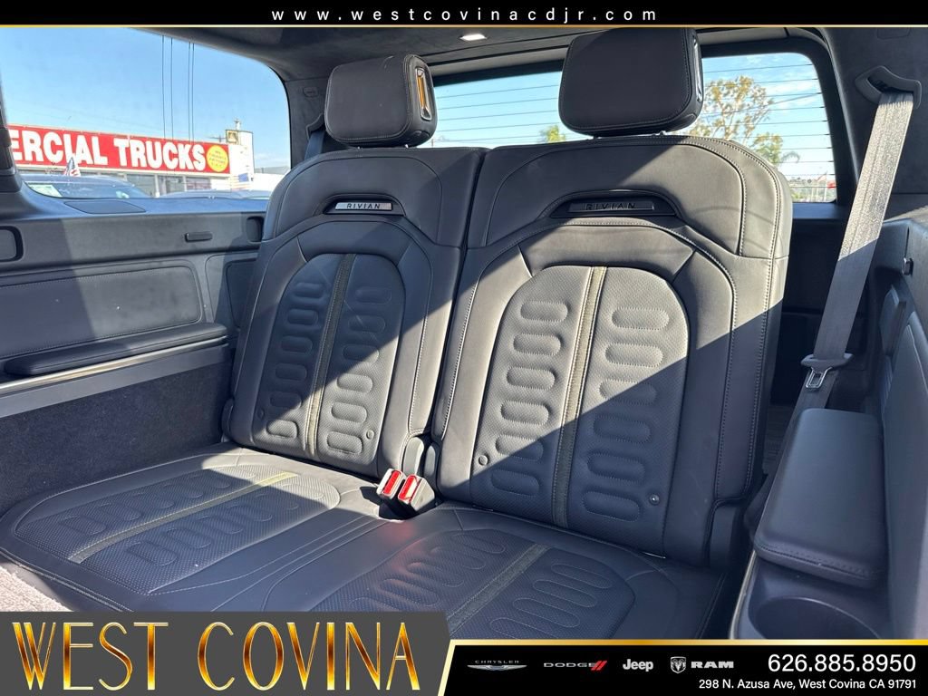 Used 2023 Rivian R1S Adventure AWD/4WD image 35