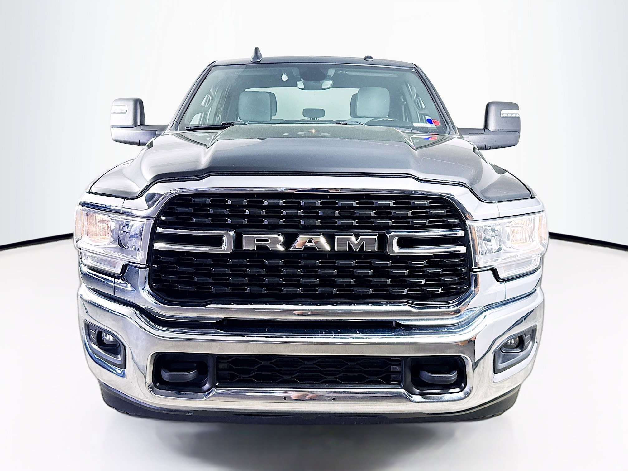 Used 2024 RAM 2500 Big Horn image 2