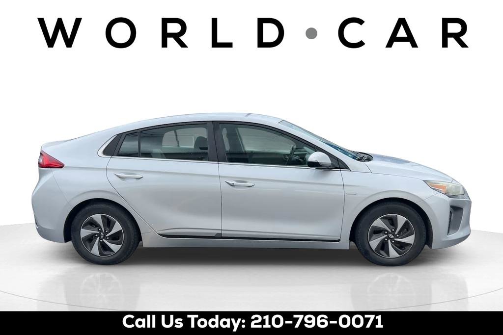 Used 2017 Hyundai Ioniq SEL FWD image 2