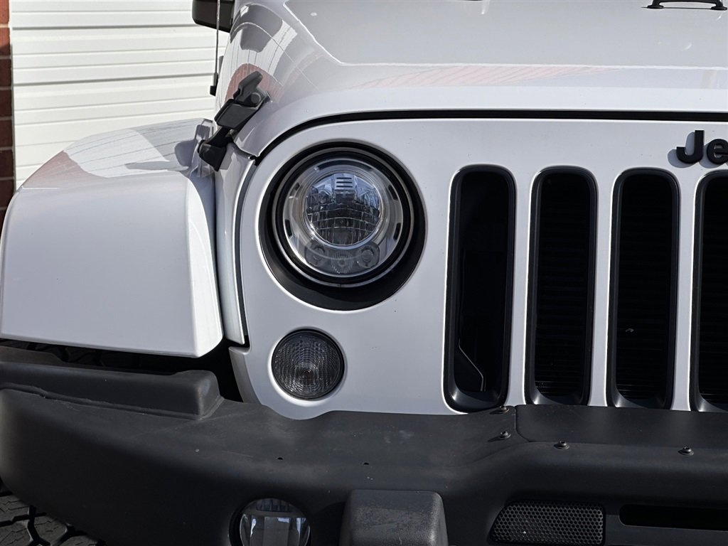 Used 2017 Jeep Wrangler Unlimited Sahara image 10