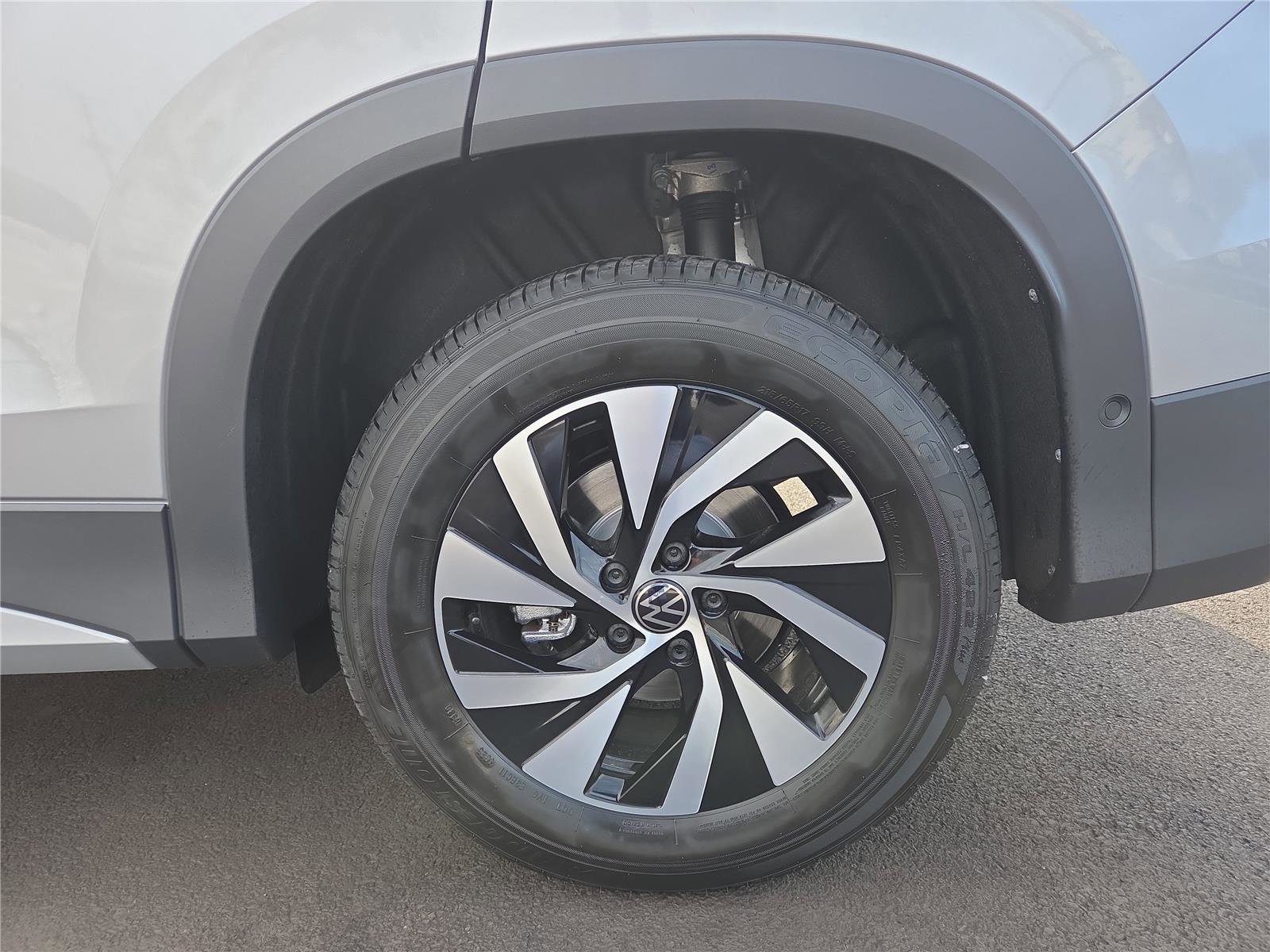 New 2026 Volkswagen Tiguan S image 10