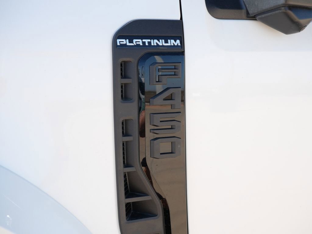 Used 2026 Ford F450 Platinum w/ FX4 Off-Road Package image 9