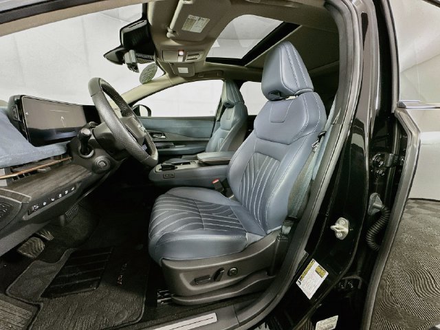 Used 2024 Nissan Ariya AWD image 4