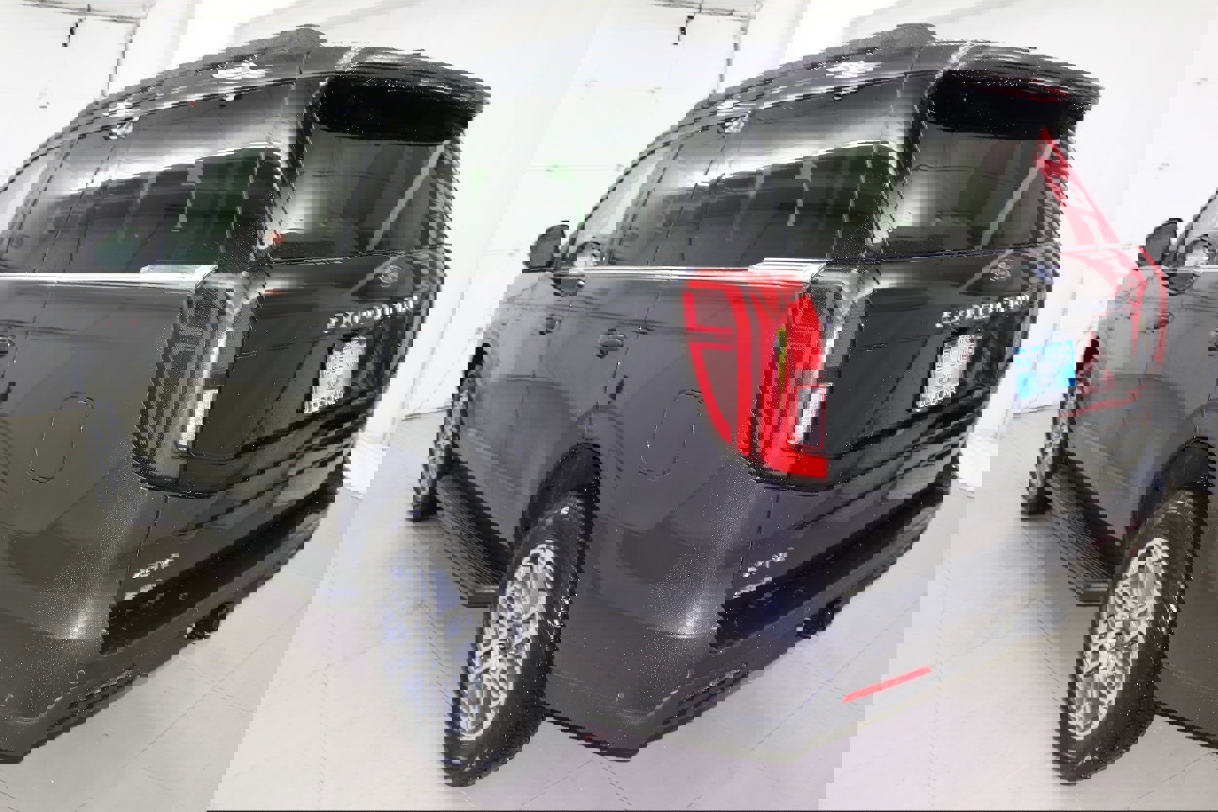 New 2025 Ford Expedition Active image 6