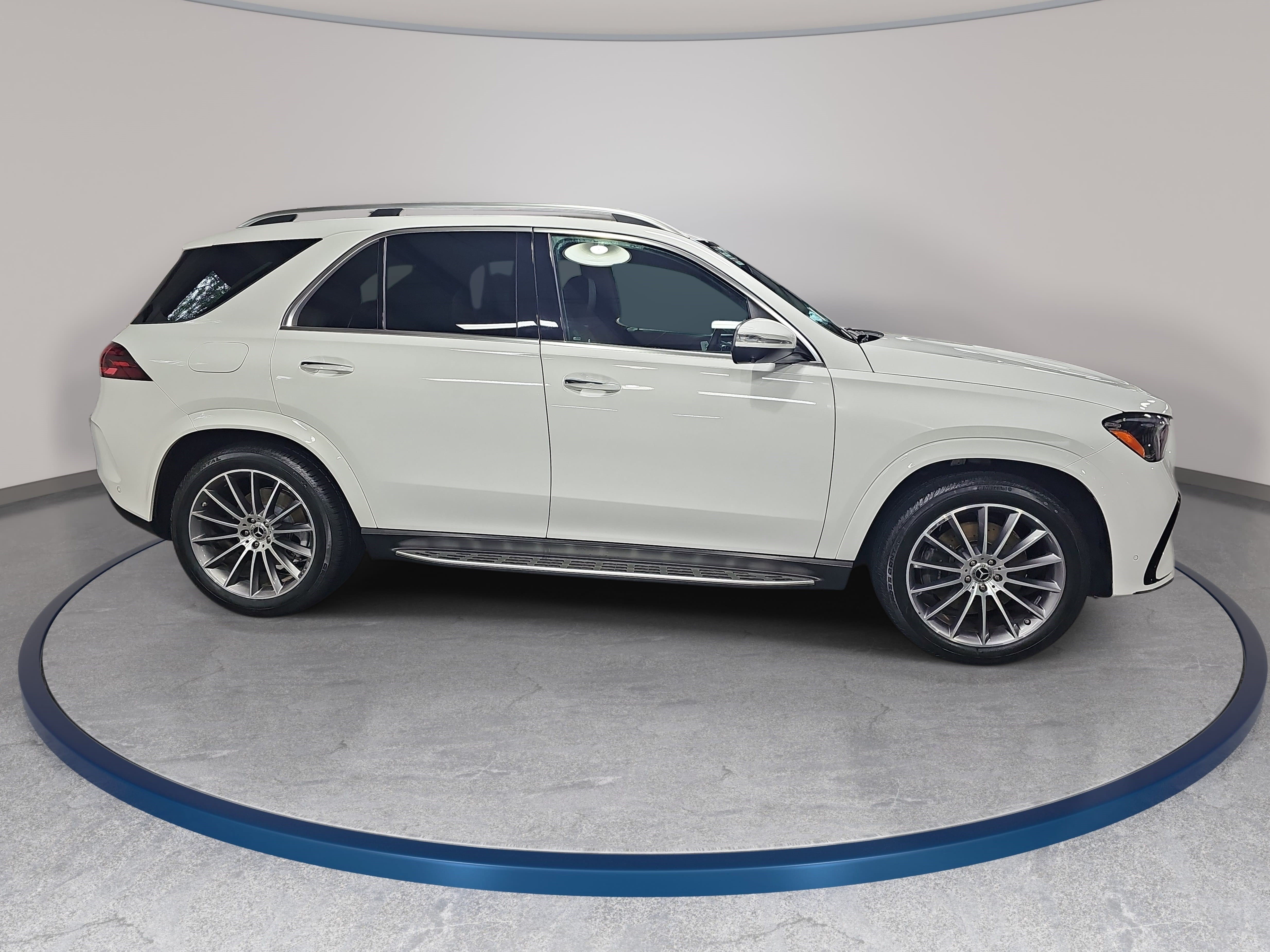 Used 2024 Mercedes-Benz GLE 350 4MATIC image 4