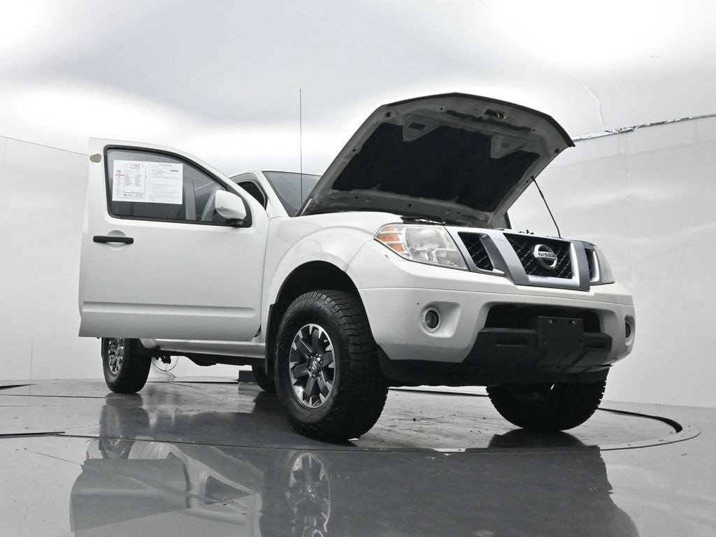 Used 2018 Nissan Frontier PRO-4X AWD/4WD image 30