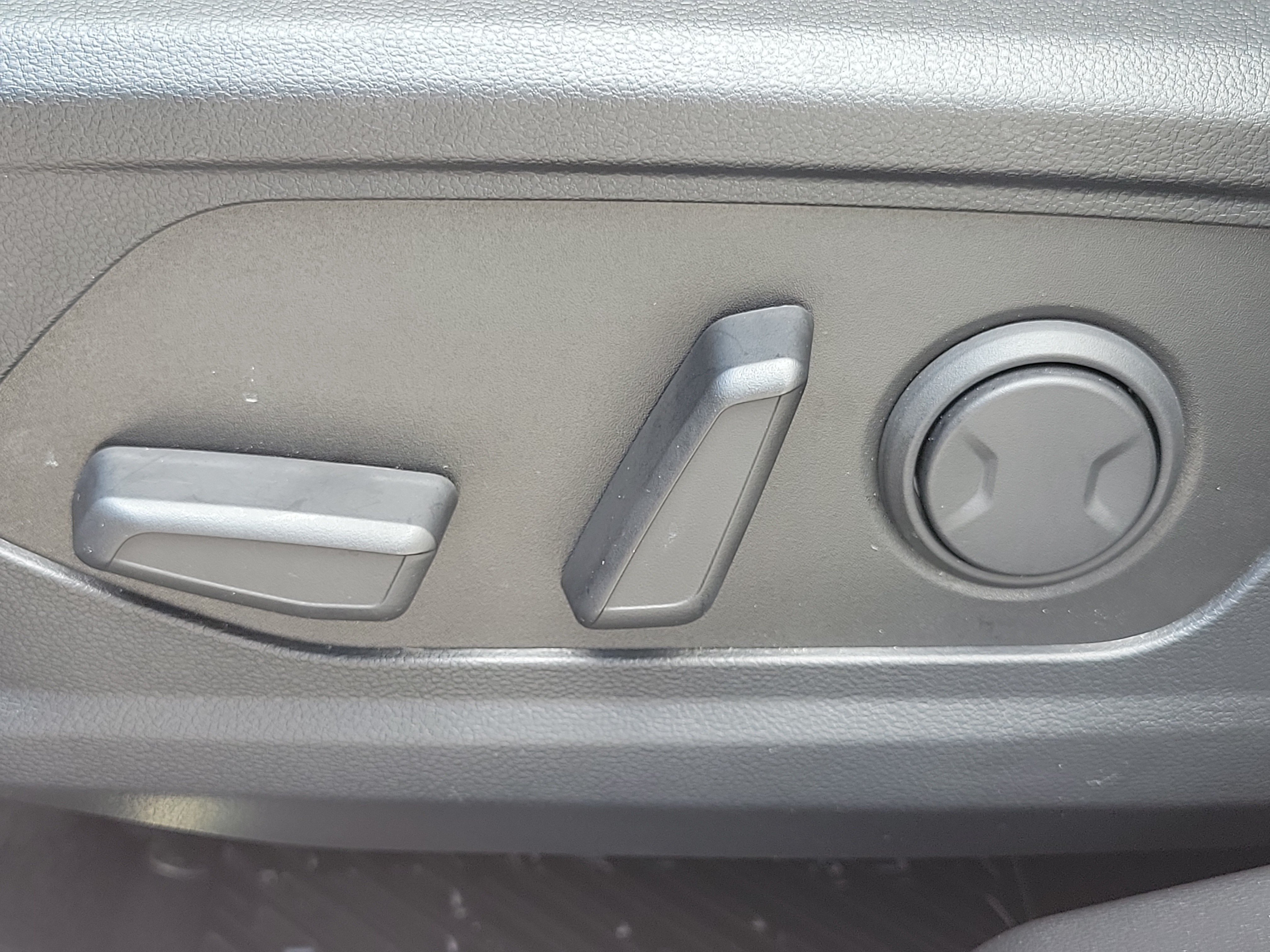 Used 2025 Hyundai Tucson Limited FWD image 26