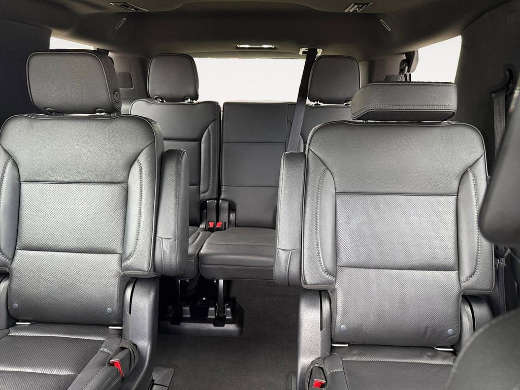 Used 2021 GMC Yukon Denali w/ Denali Premium Package AWD/4WD image 13