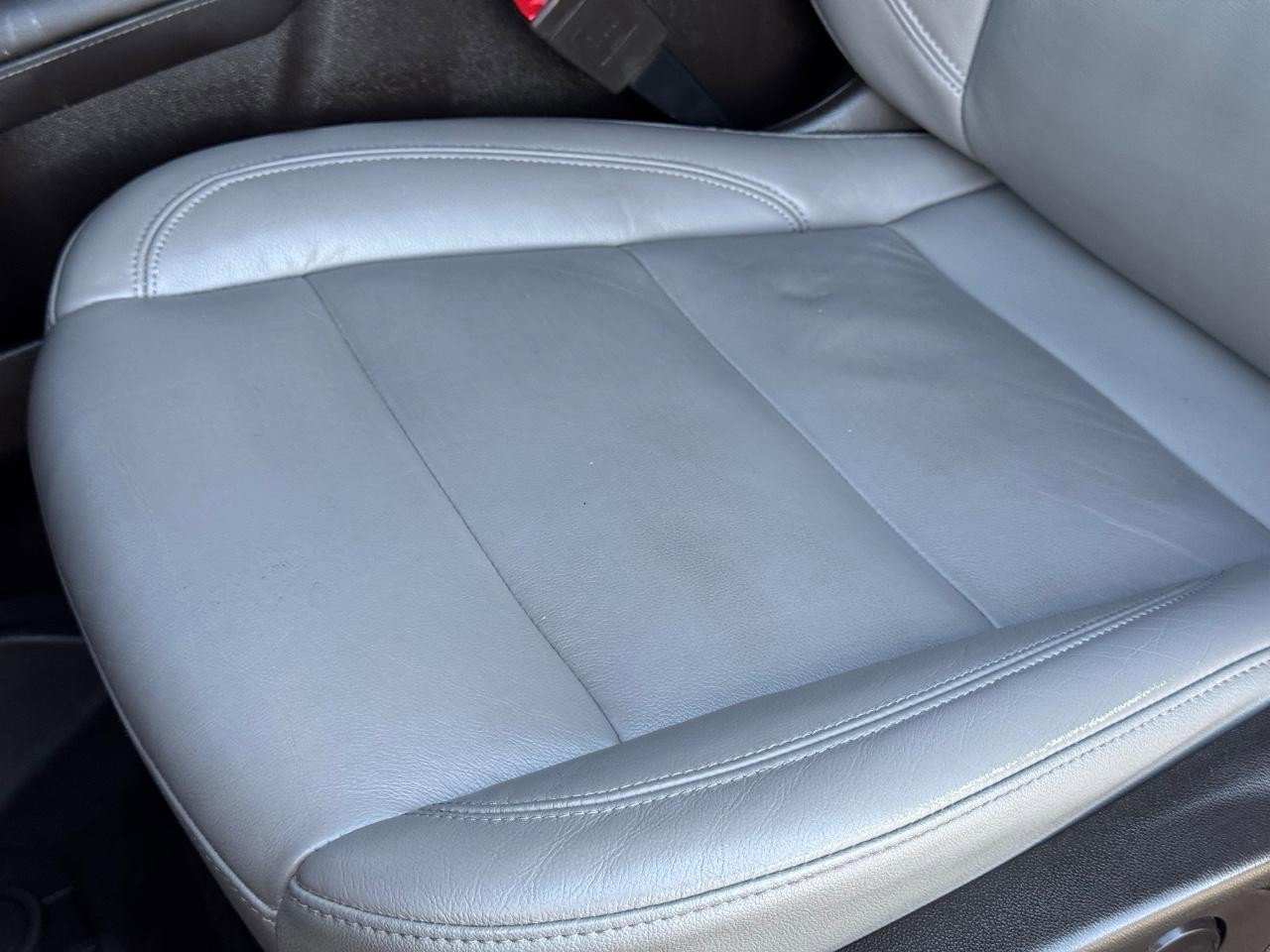 Used 2021 Chevrolet Suburban Z71 w/ Z71 Signature Package image 28