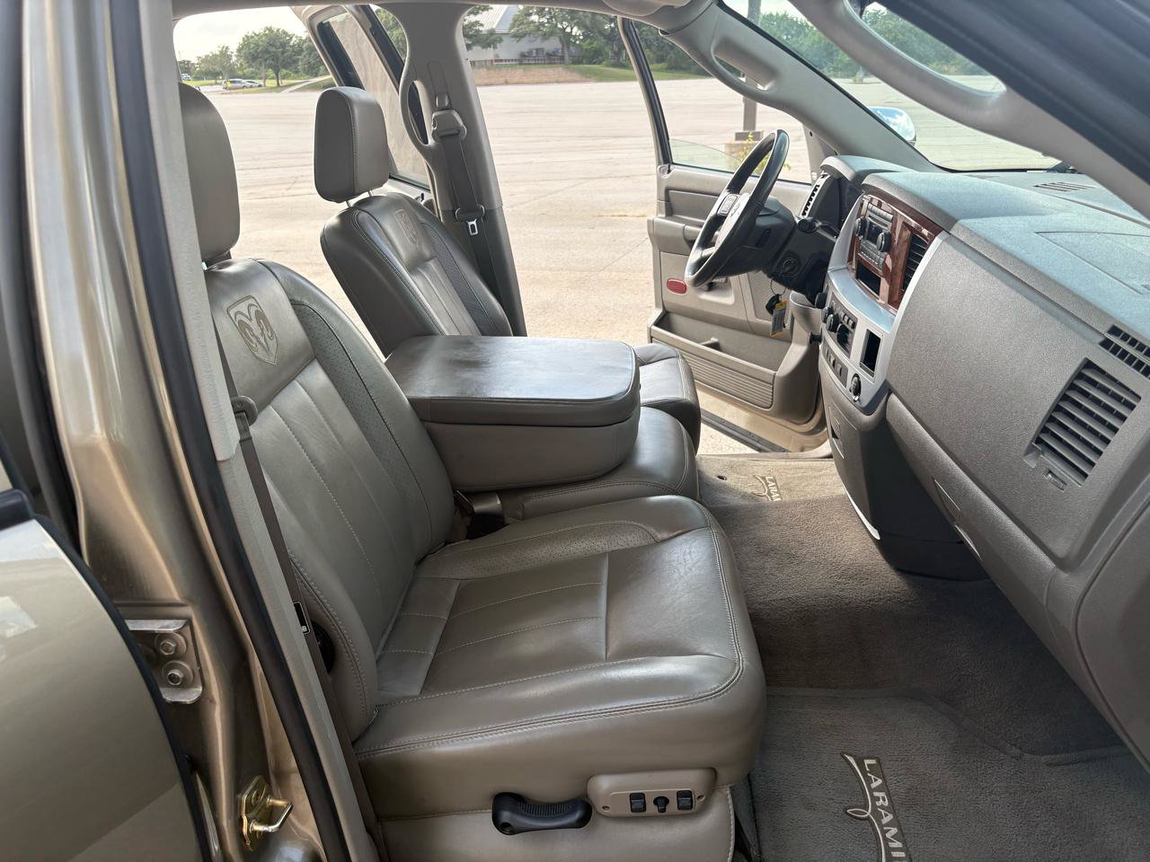 Used 2006 Dodge Ram 2500 Truck Laramie AWD/4WD image 44