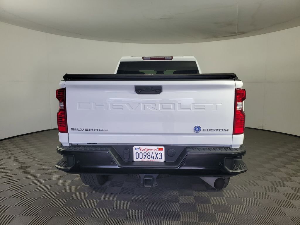 Used 2024 Chevrolet Silverado 2500 Custom w/ Custom Value Package image 5