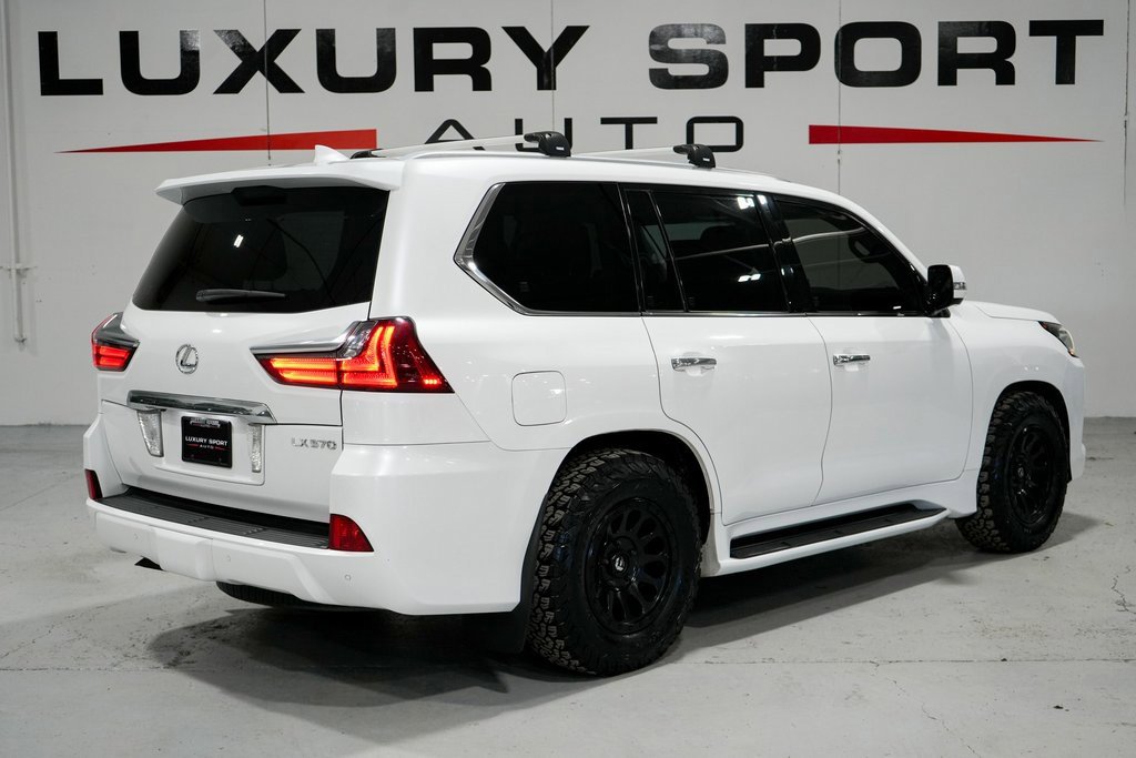 Used 2017 Lexus LX 570 4WD image 6