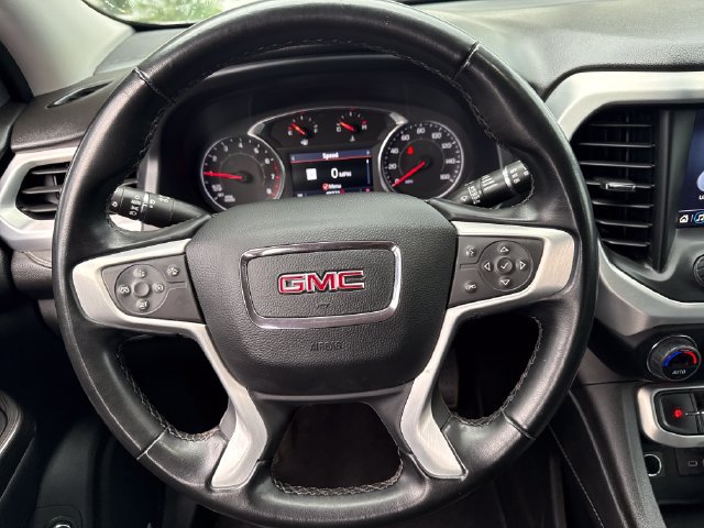 Certified 2023 GMC Acadia SLT FWD image 15