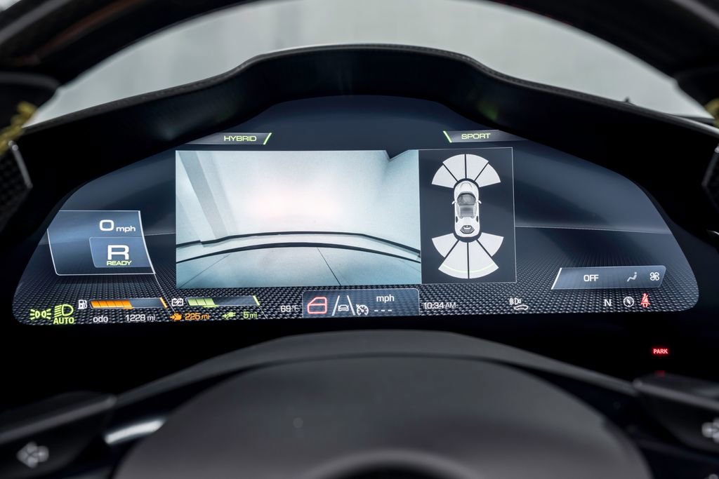 Used 2024 Ferrari SF90 Spider image 16