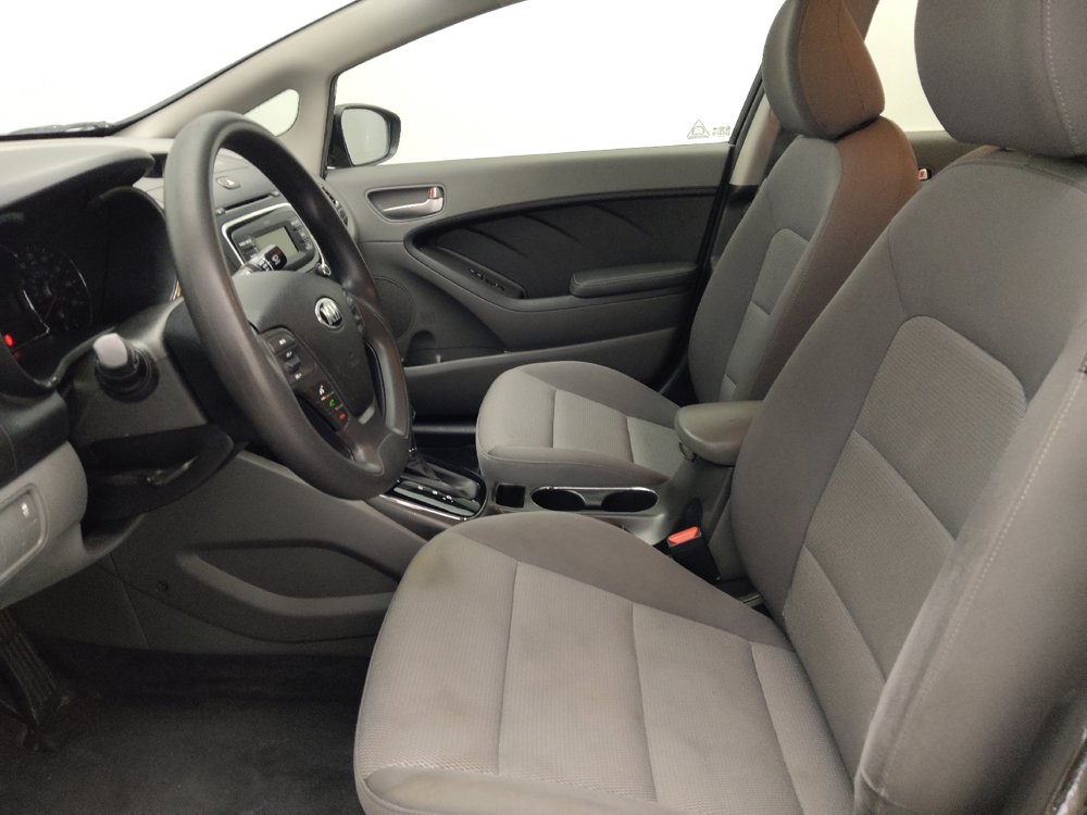 Used 2017 Kia Forte LX image 17
