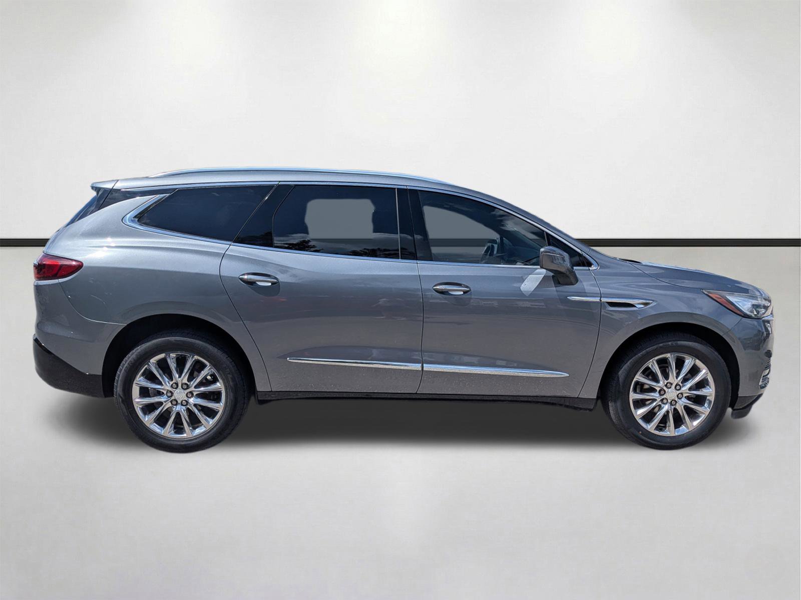 Used 2018 Buick Enclave Premium image 3